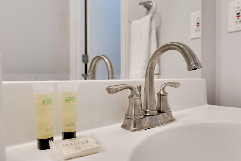 Lovely 2 Bdr Condo With Balcony 2M To Broadway Nashville Eksteriør bilde